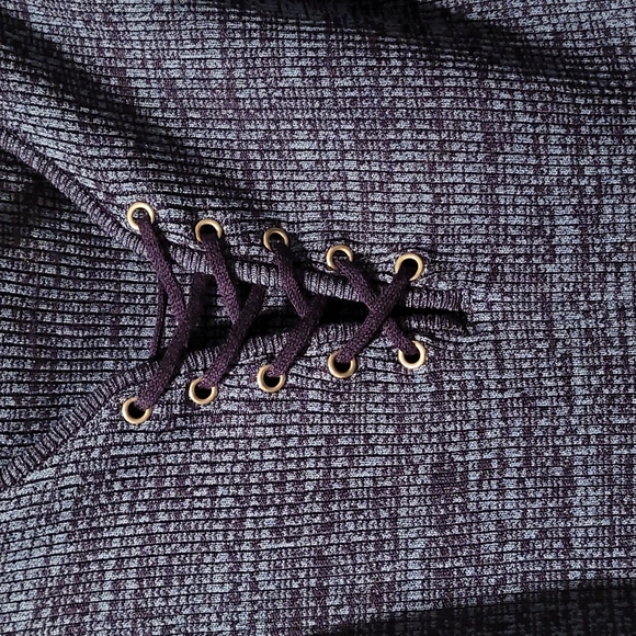 No boundaries longsleeve ribbed knit blue top blouse sz medium - Picture 2 of 4